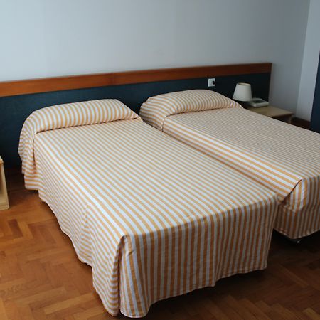 Hotel Mistral Ористано Екстер'єр фото