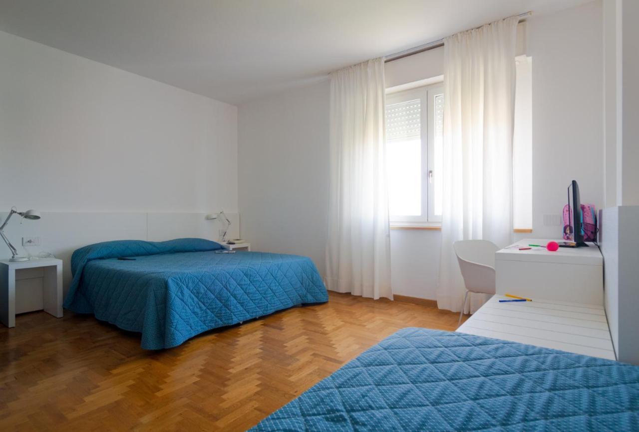 Hotel Mistral Ористано Екстер'єр фото