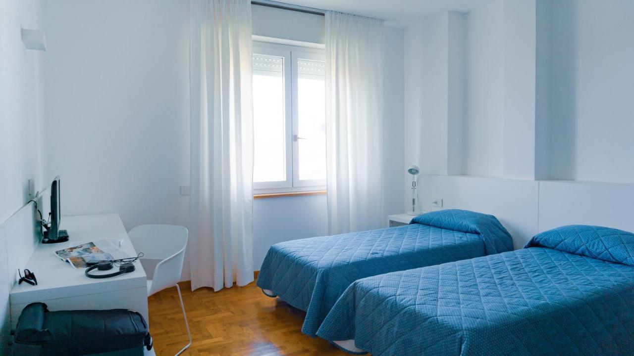 Hotel Mistral Ористано Екстер'єр фото